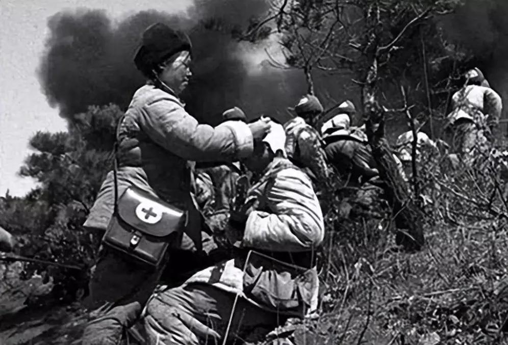 很多人熟知铁原阻击战和上甘岭战役，却忽略了华川阻击战。1951年抗美援朝第五次战