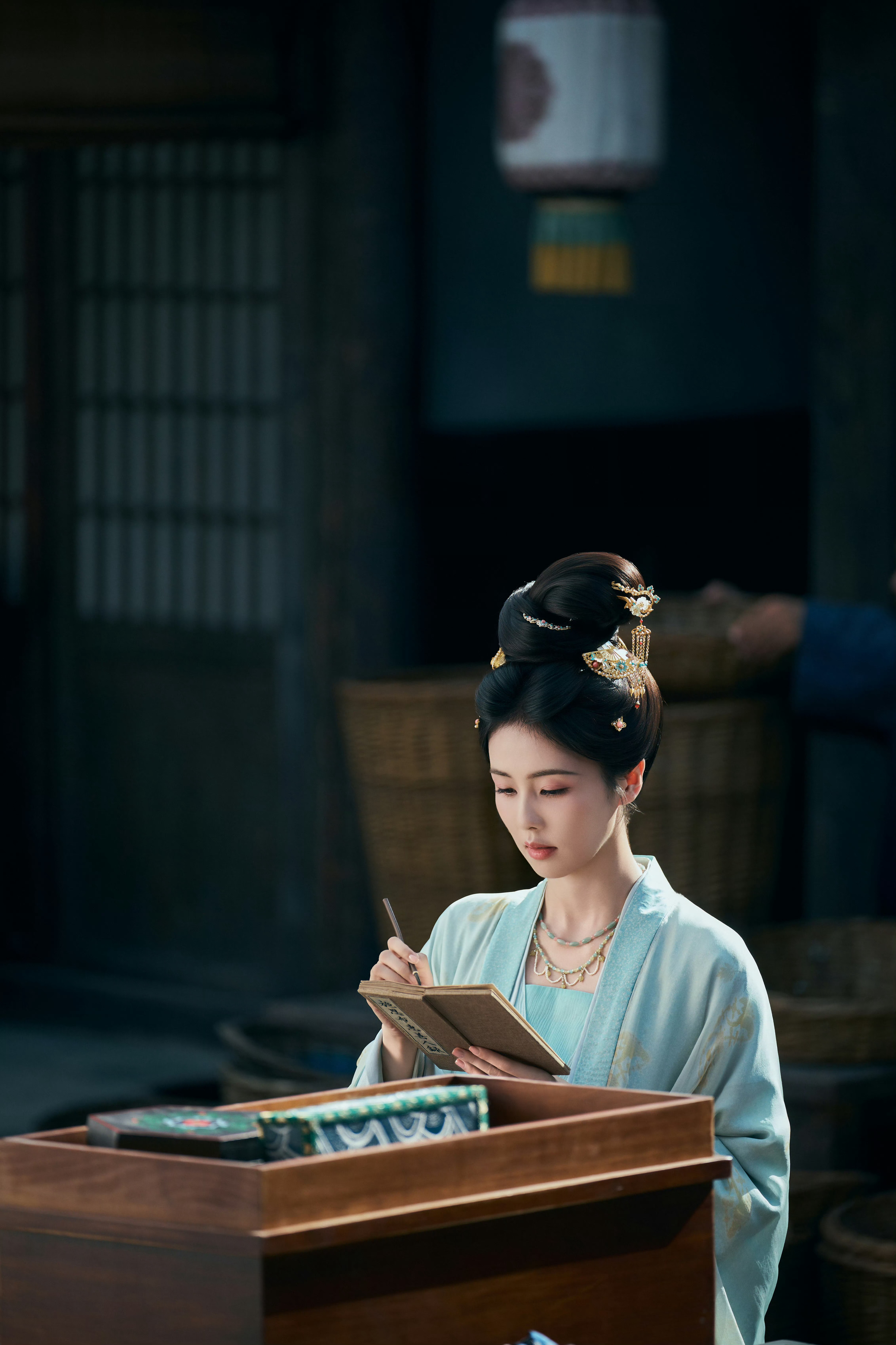 莫离  🩵白鹿叶璃﻿白鹿莫离﻿ “浪漫定格在瑰海中 永不落幕爱意四溅 𝐑𝐨