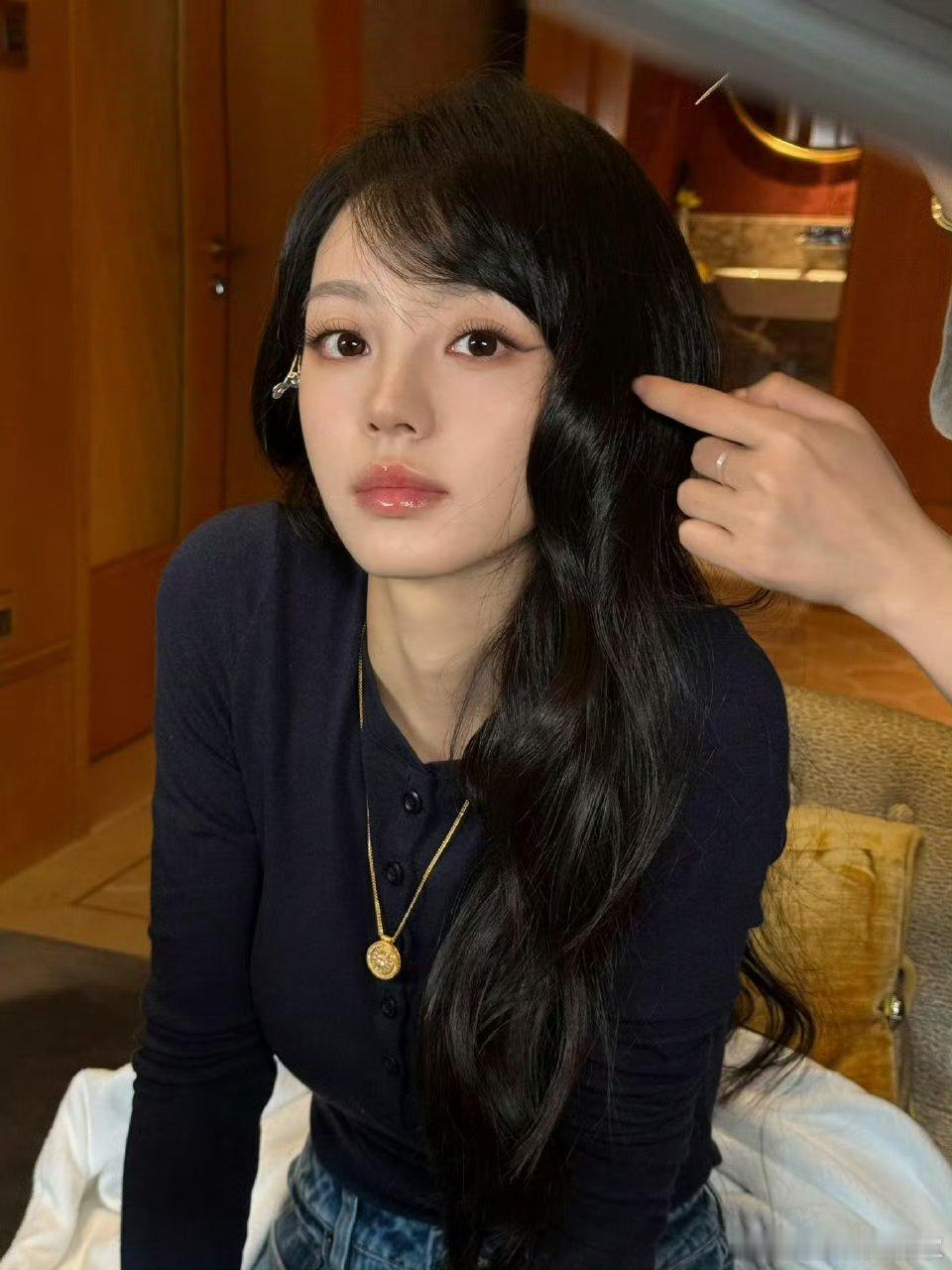 田曦薇妆发 这个小猫简直是美得没边了谁能懂[期待][期待][期待]好期待红毯 ​