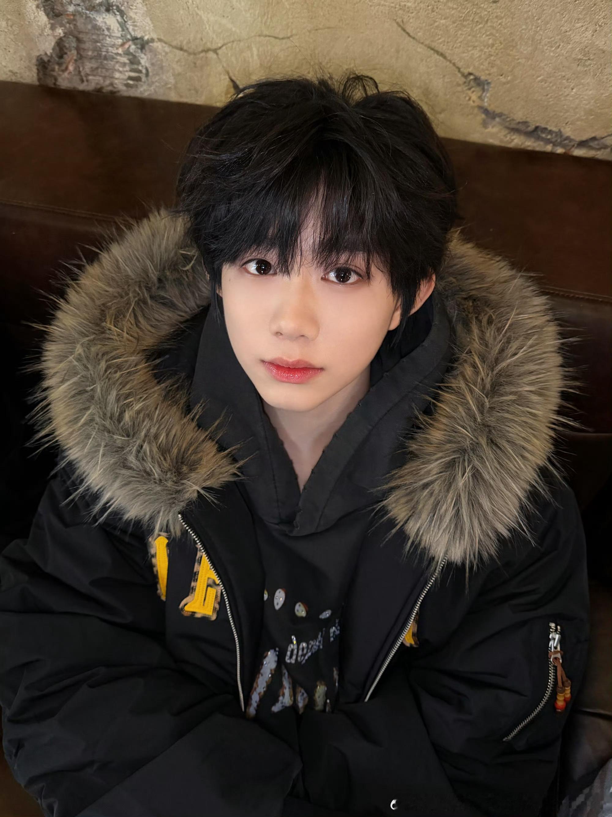 【陈奕恒】陈奕恒吃幸运饼干 陈奕恒吃幸运饼干🍪，做Luck BOY，好运都会伴