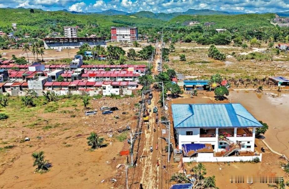 台风已致近300人死伤，菲律宾还忙着跟美军搞联合演习！
《大公报》11月7日报道