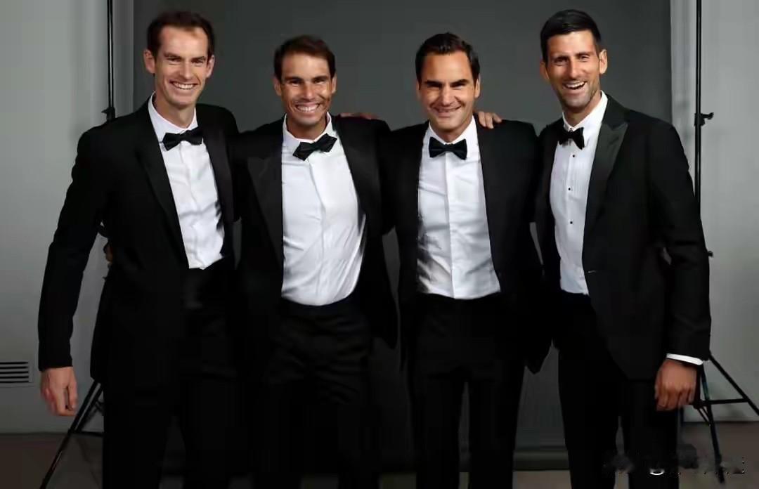 渐行渐远的四巨头&三巨头时代[赞][赞][赞]

2025年法网纳达尔退役致敬仪