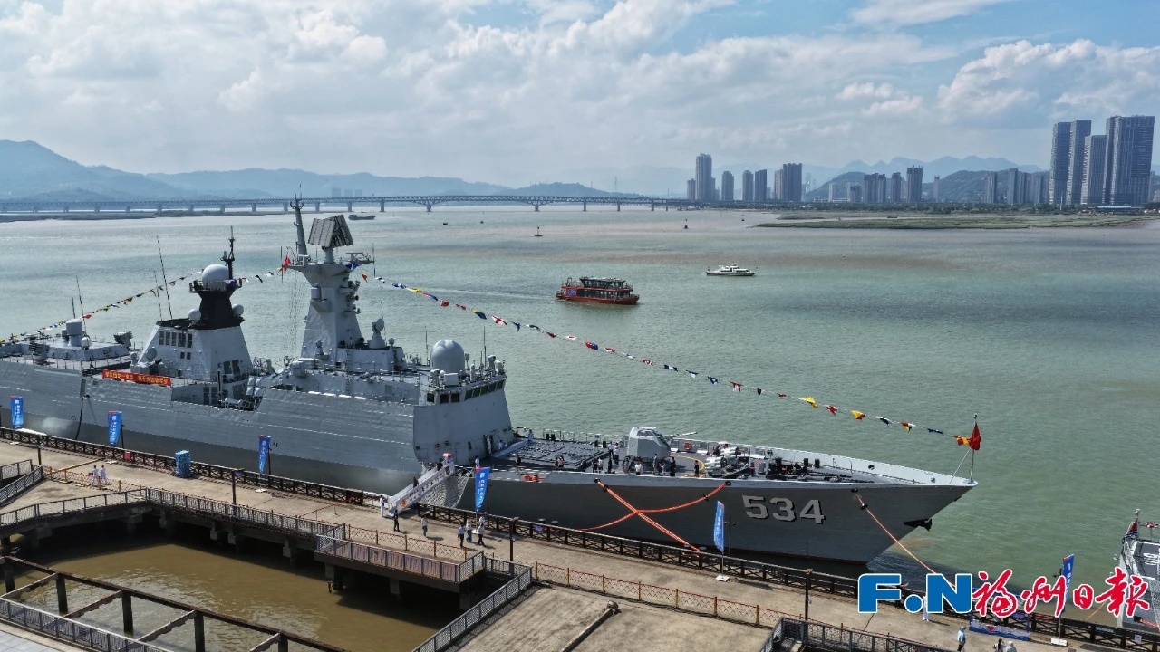 在福州开放的054A改宝鸡舰、056A商丘舰预约不成功没关系，收收图也好[dog