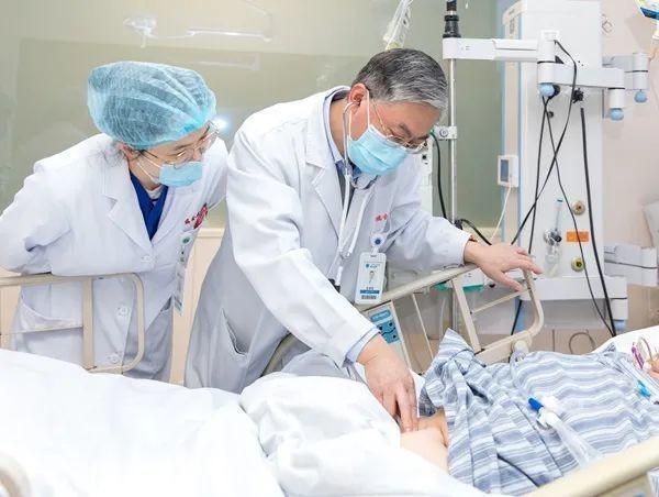 太可怕了！浙江海盐，28岁女子早上醒来，突然头晕目眩，等送进ICU时，医生被惊出