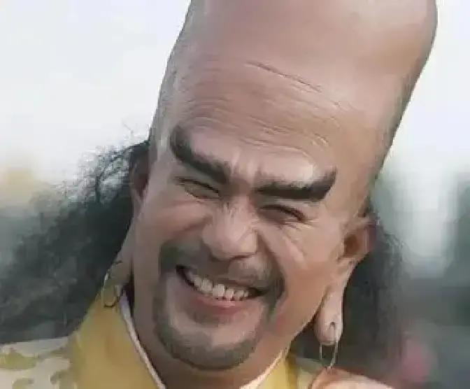 别再羡慕流量明星的爱情了。娱乐圈最硬的汉，做了件最“傻”的事。
 
他，徐锦江，