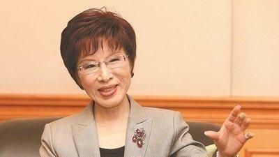 其实在蓝营内部，郑丽文和洪秀柱这两位“铁娘子”之间，隔着的绝不仅仅是性格差异，而