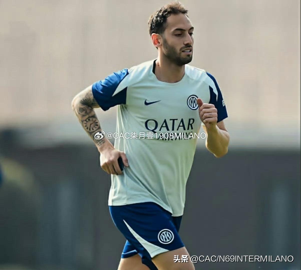 【国际米兰训练日】

恰球王参加全队合练，
巴斯托尼参加部分训练，
劳塔罗依然单