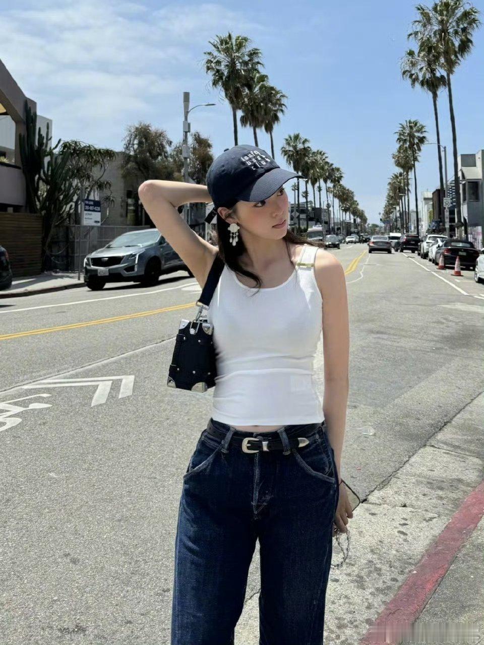 欧阳娜娜就是少女感的代名词吧好自由热烈 