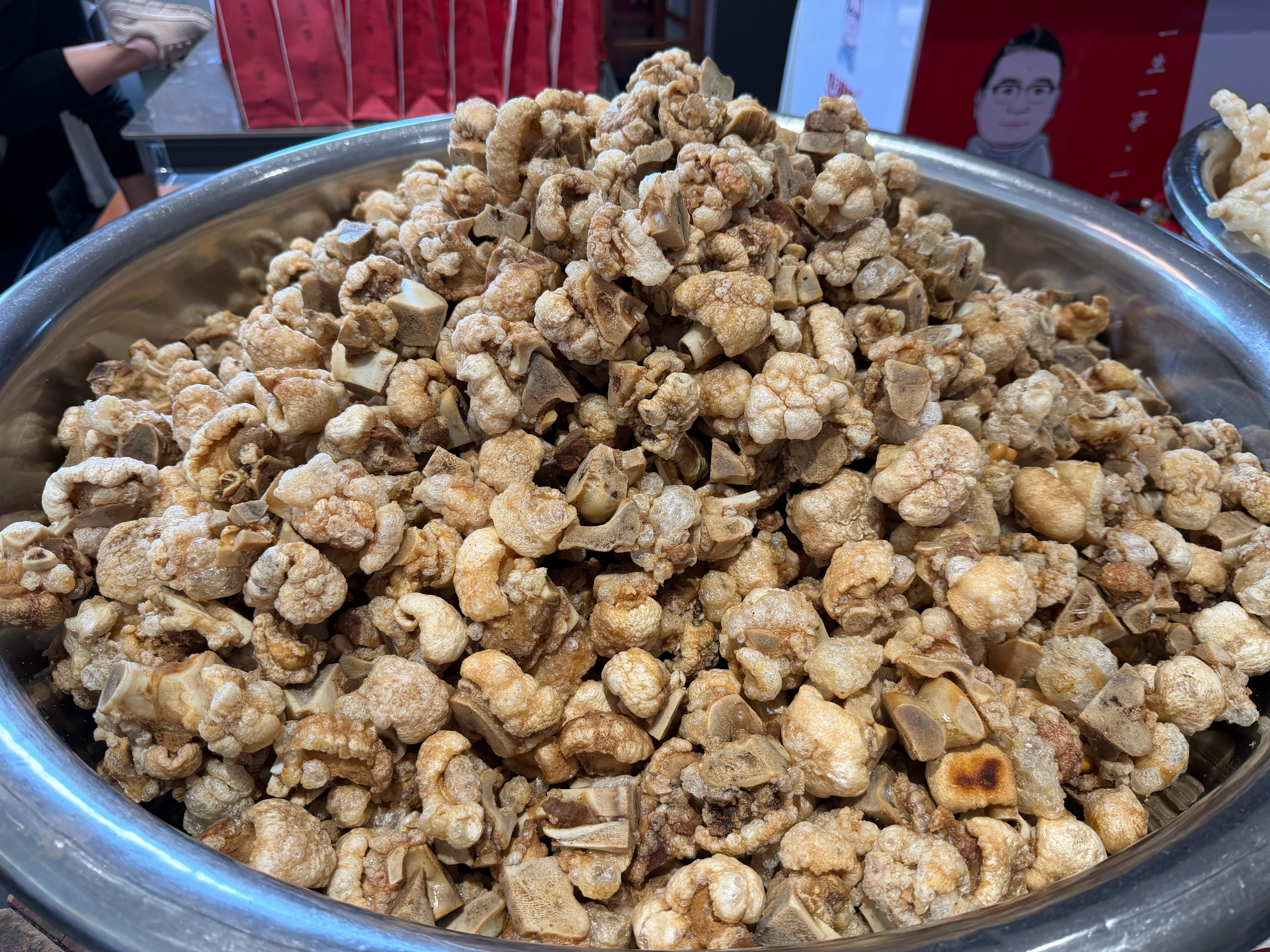 灌汤猪脚，替各位到贵州度假的朋友试过了，不错 安顺·屯滋味·灌汤猪脚肥肠鸡(总部