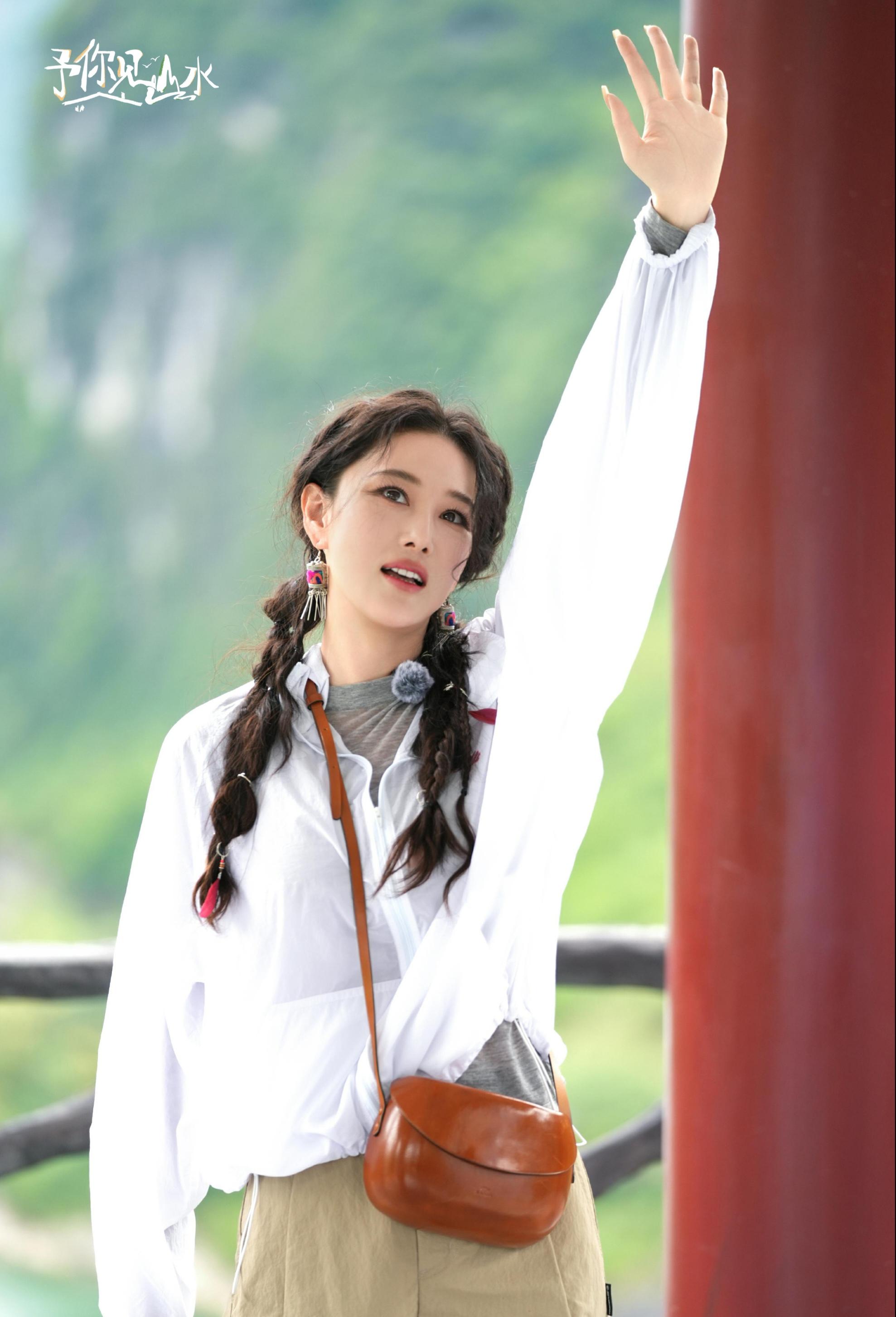 我的下饭综艺终于来了，期待猫掌柜张馨予回归！！！哈哈哈哈。😃