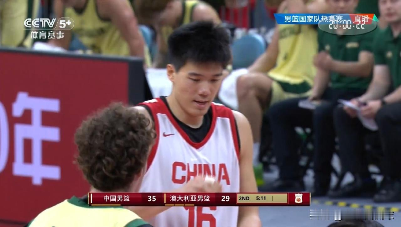 中国男篮大将焦泊乔的出场时间真是太少了！虽然今天中国男篮在热身赛中主场以91：8