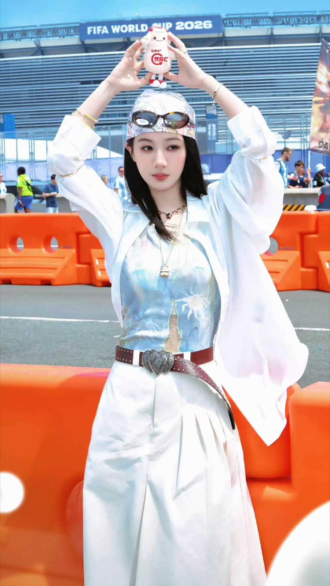 杨紫杨紫玉兰花开君再来 yz杨紫董竹君 冬日的阳光恰似你的温柔，萦绕我整个青春.