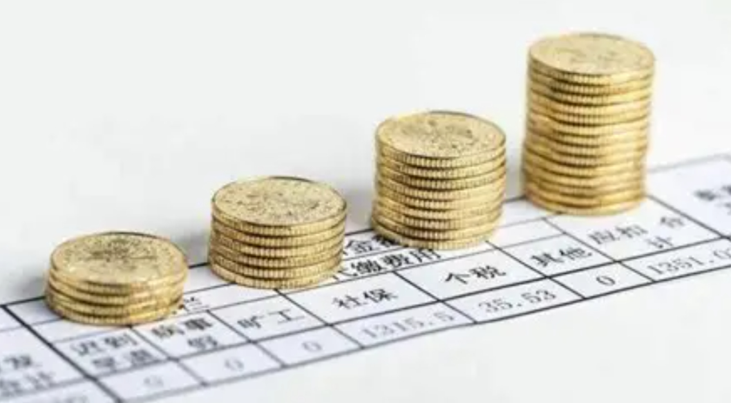 月薪3500双休要不要离职这要看自己的房租是多少了，如果房租2000，再划去社保