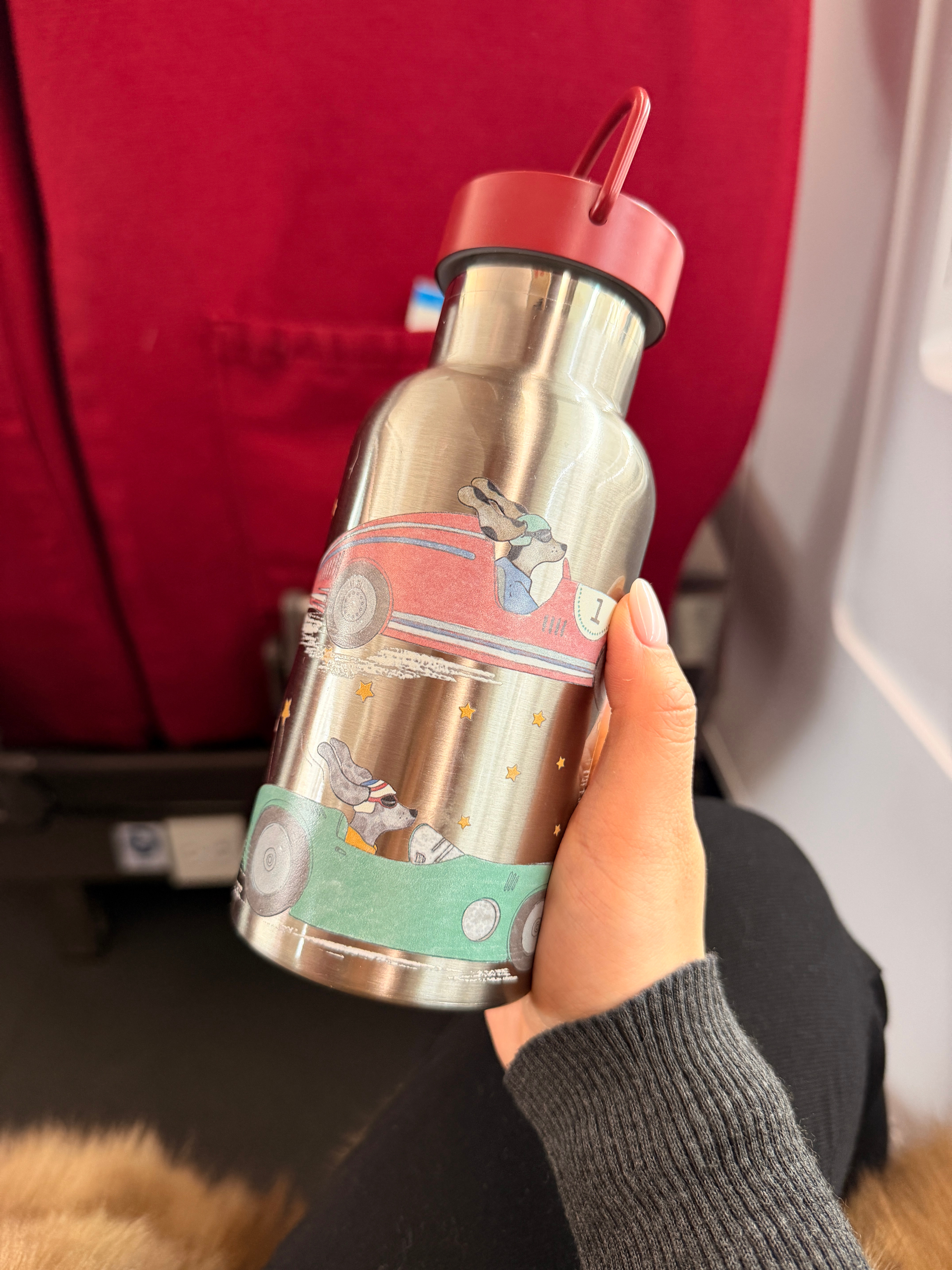 出发🚄上海，去参加【MINI好故事春季发布会】啦！图4是特地带的碧螺春绿茶，绿