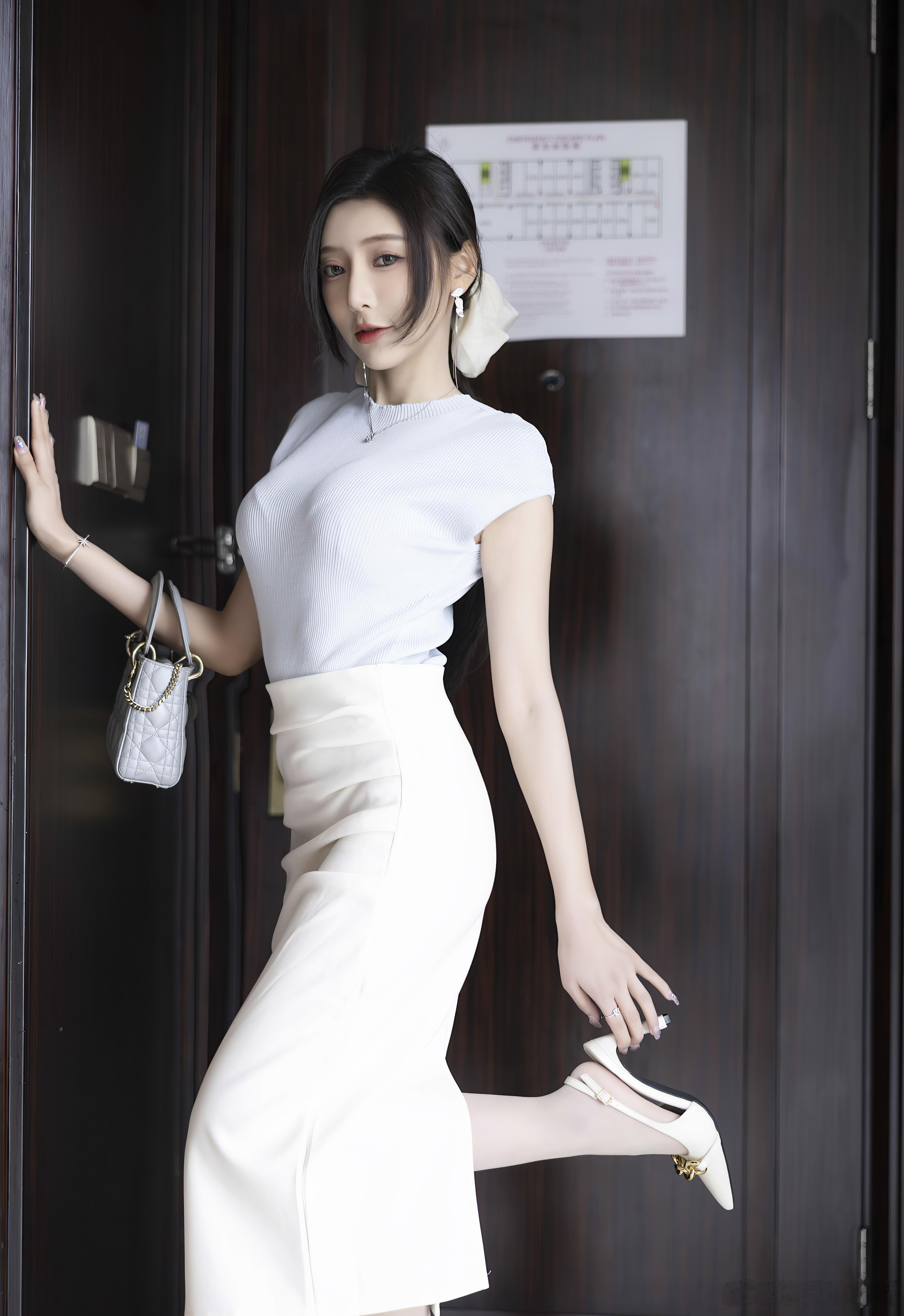 Vol.1059 王馨瑶    第一弹    #性感女神# #少女写真# #日系