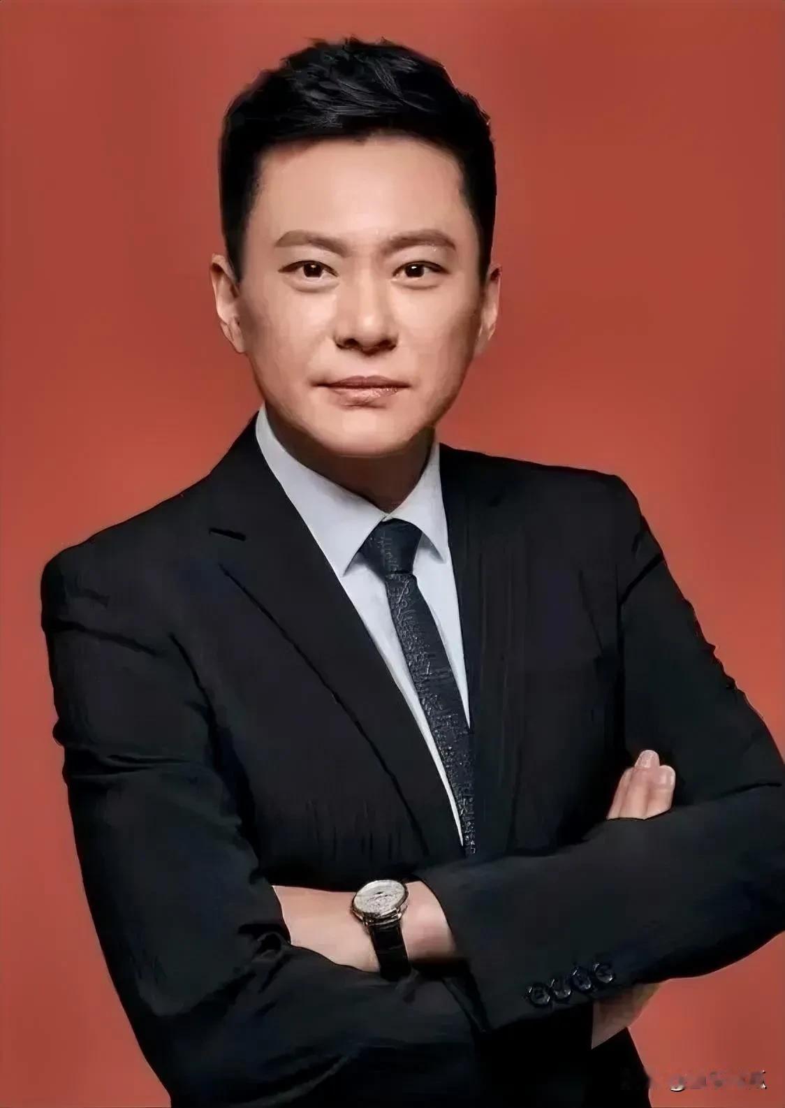 王斑是一位做人低调，做事高调的演员，他为人正直，演技很好，对家庭负责任，对妻子曹