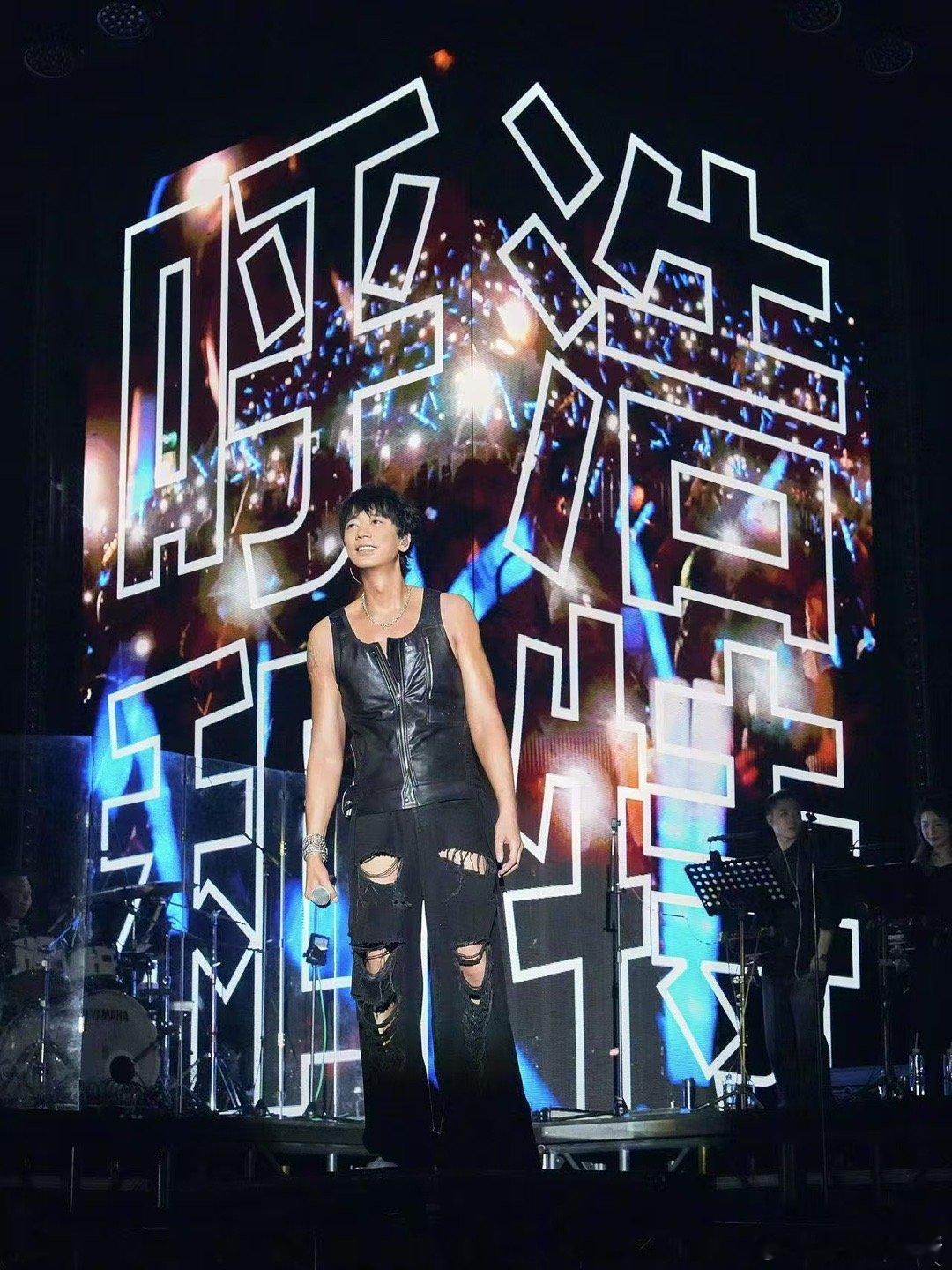 苏见信cha了万妮达有香气的晚上 呼和浩特巡演的隐藏糖是这个！苏见信直接cha了
