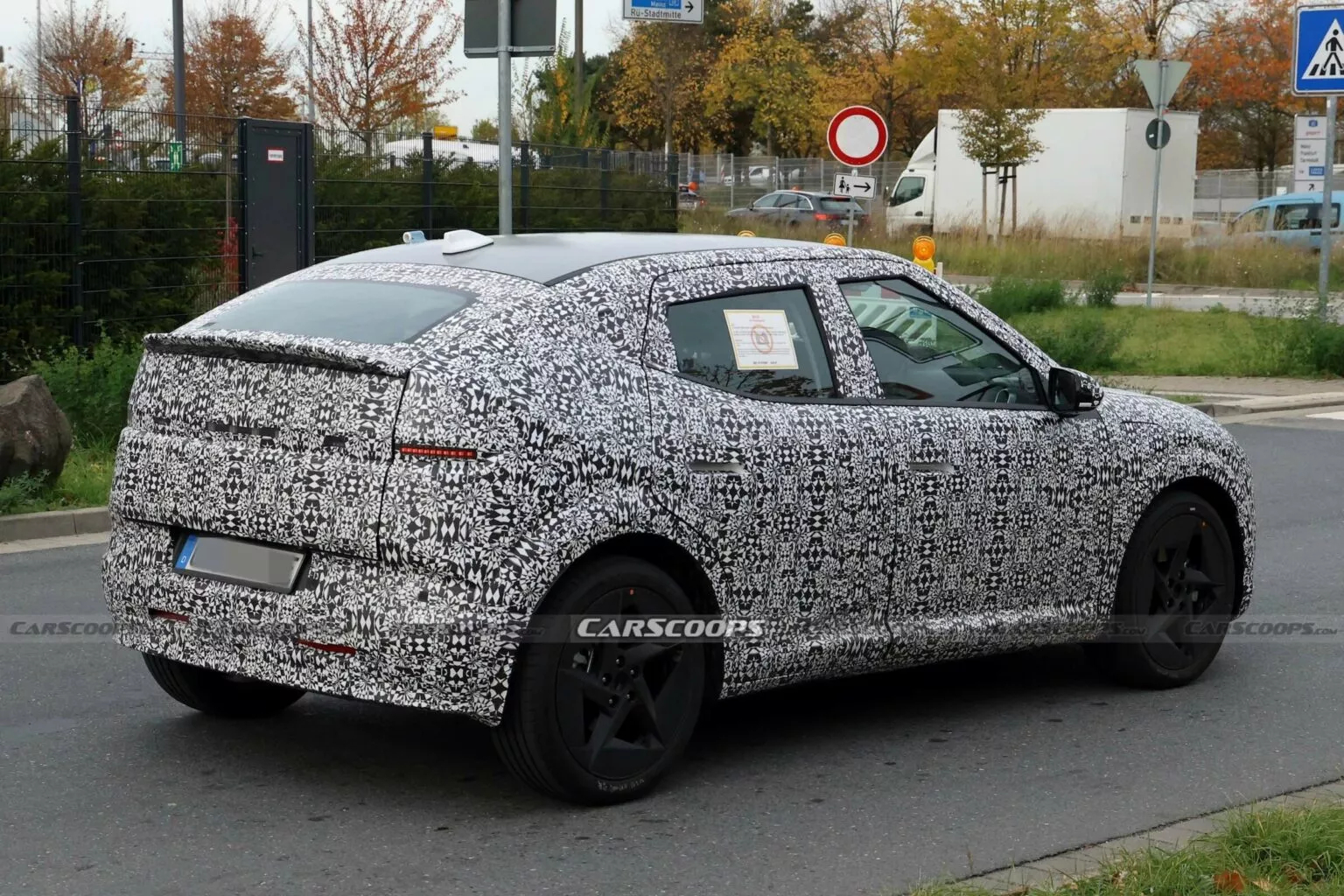 有时候伪装也是很有作用的，它可以让你看到渲染图不想让你看到的东西[并不简单]让我