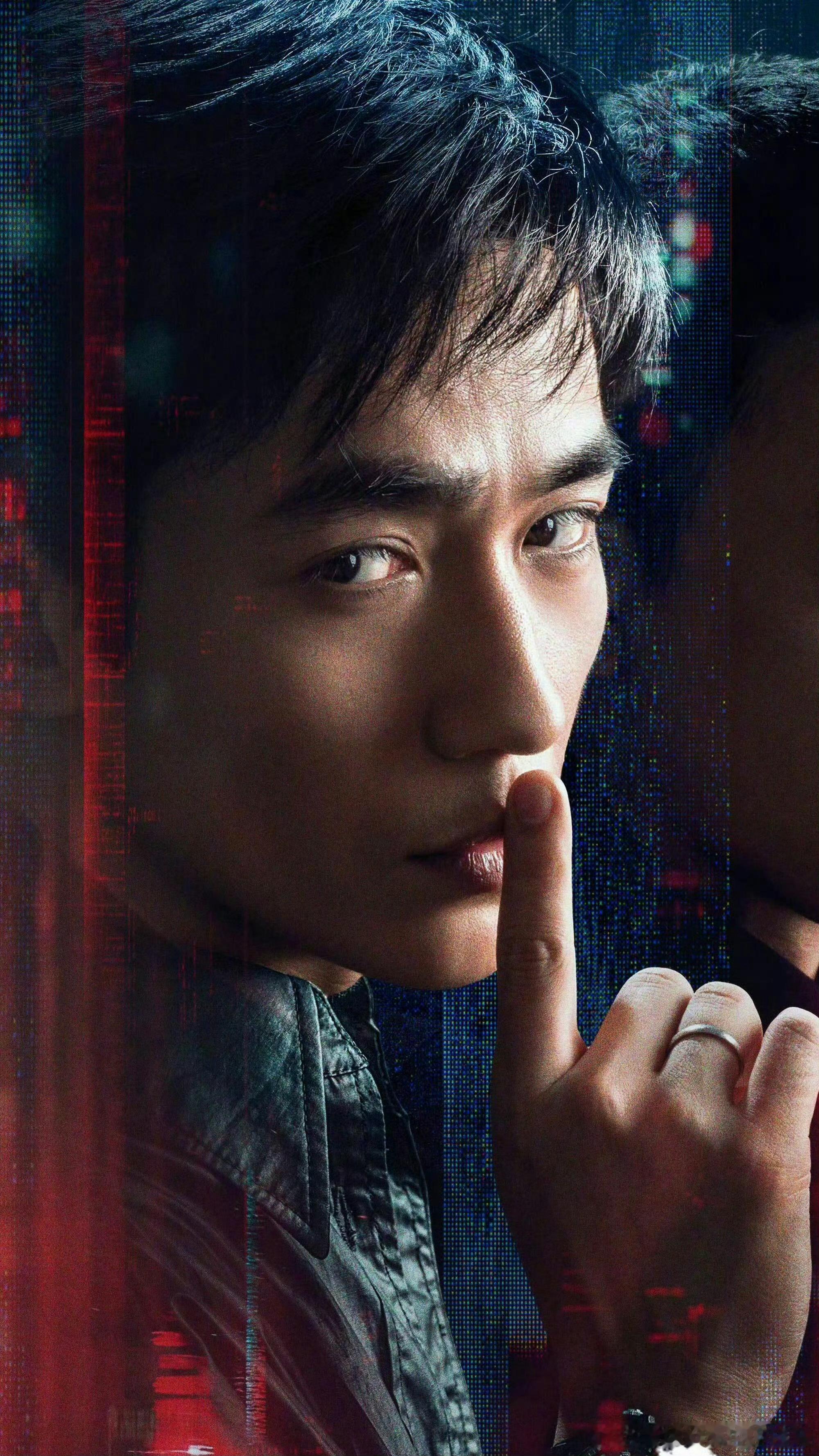 朱一龙这段完播率1000%朱sir眼神锐利，一身正气自带锋芒，这角色代入感真的太