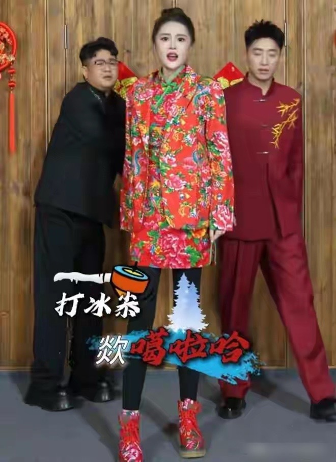 赵本山女儿球球线下近照，看着比实际年龄显老，强大基因藏不住，确实很像赵本山 