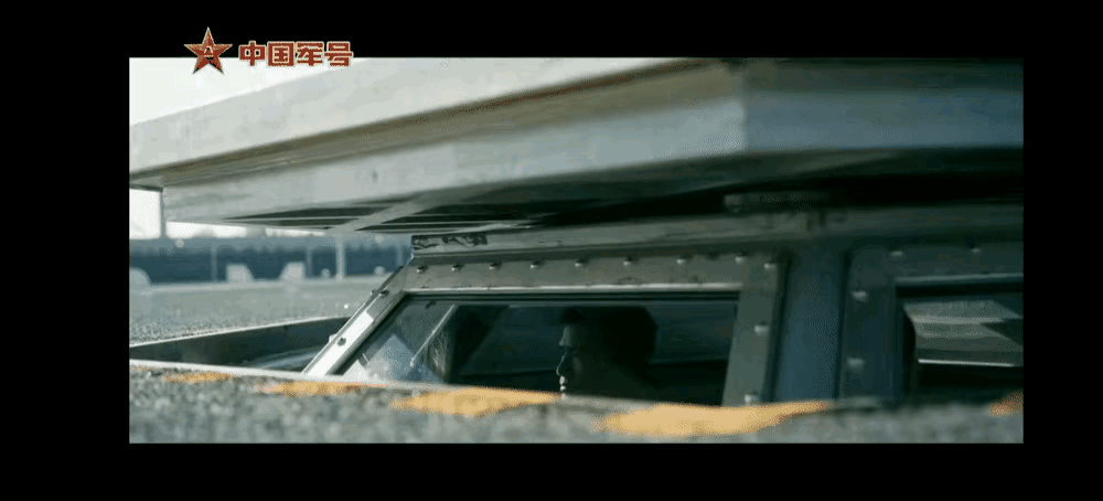 首见电磁弹射器。近日，咱们央视公布了福建号航母弹射器工作画面，视频显示在弹射器控
