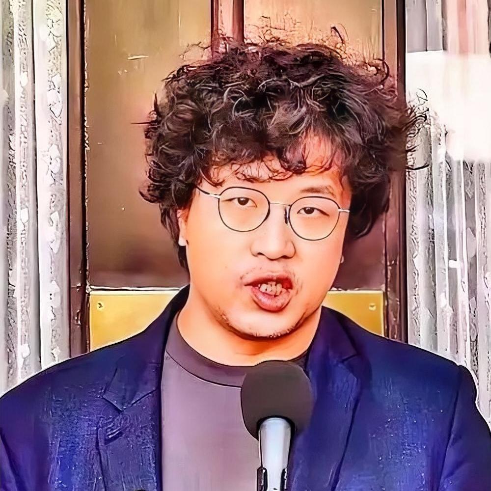 针对国民党内部有人提议开除赵少康的国民党籍一事，“台独”顽固分子沈伯洋站出来叫嚣