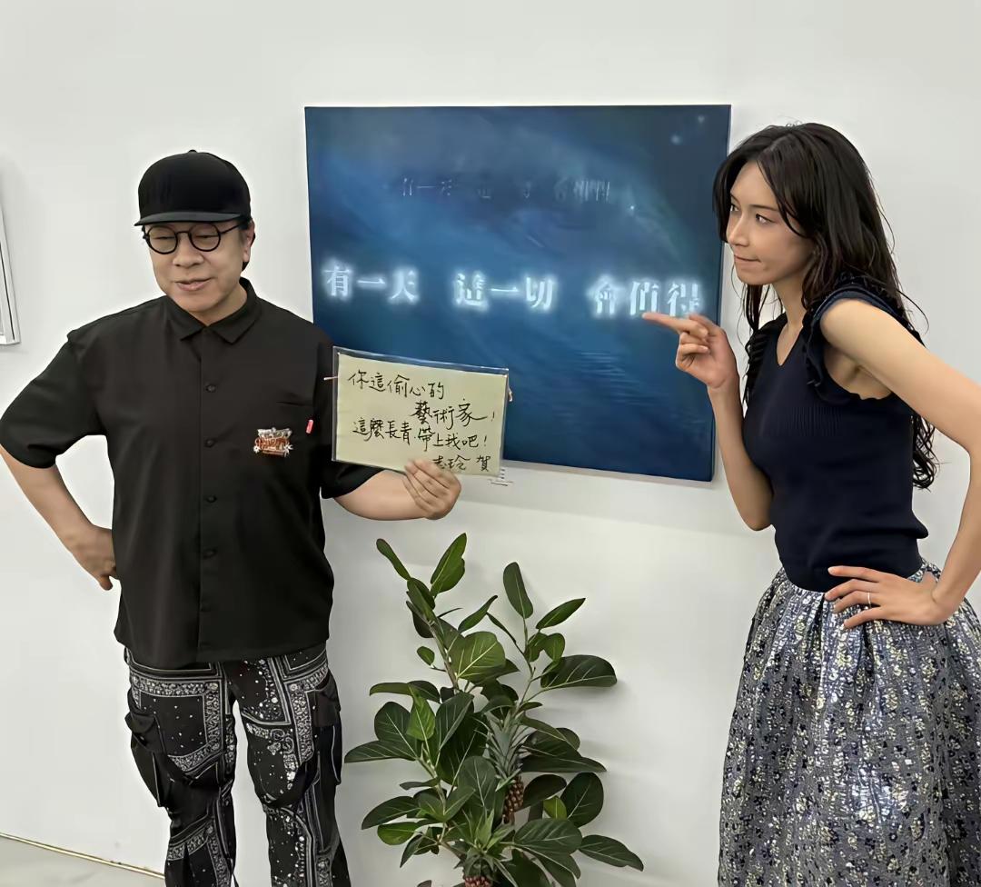 蔡康永越来越“露怯”，这个读书人真的没什么文化。

  康熙来了给蔡康永的光环越
