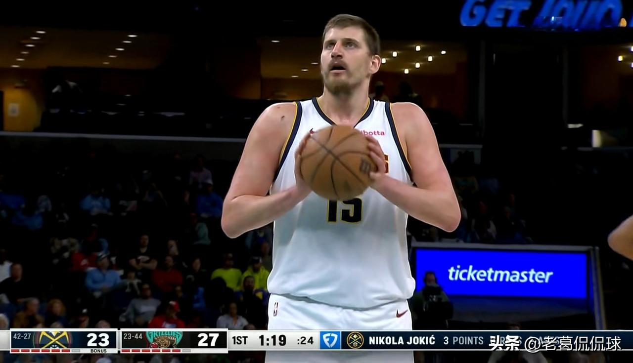掘金巨星约基奇的失误数真是太吓人了！在今天掘金客场以118：125爆冷不敌灰熊的