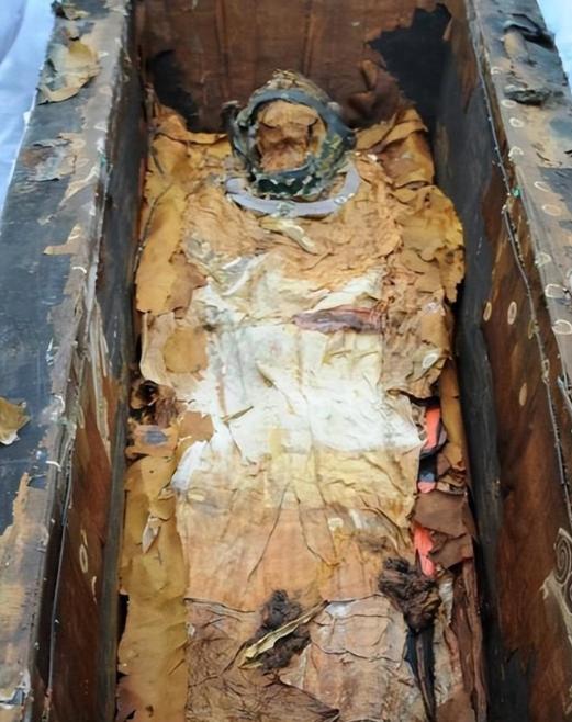 1958年7月，北京昌平的万历定陵地宫清理工作正式完成，这座沉睡了近三百年的帝王