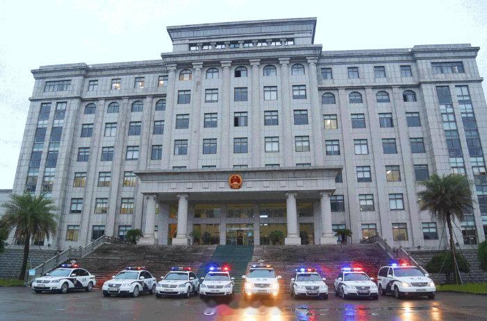 【宁波奉化18岁女生起诉父亲追讨15年的抚养费 比56万更珍贵的是那句我在乎】宁