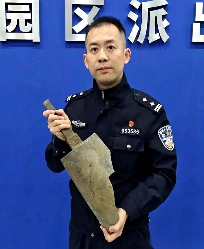 湖州一对收废品的老夫妻，怎么也想不到，这辈子最值钱的一“单”，不是卖给废品站，而