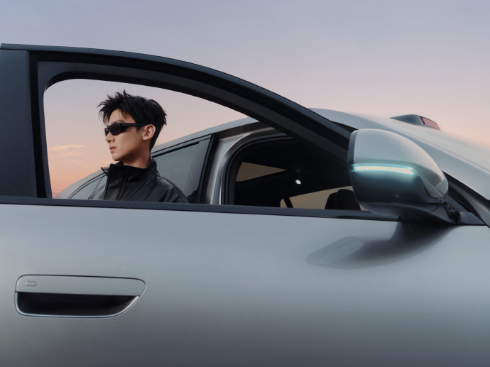 继问界M8后，白敬亭再次携手问界M6，成为问界品牌挚友真别说小白这次的匹配度也太