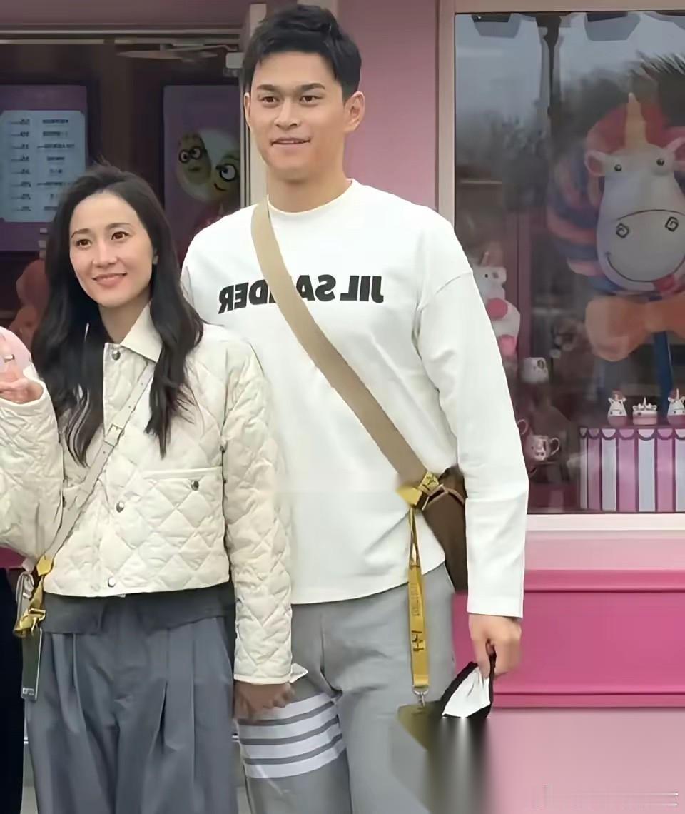 其实慢慢你就会发现， 孙杨肚子里没什么坏水， 脑子里没那么多弯弯绕绕，他其实就是