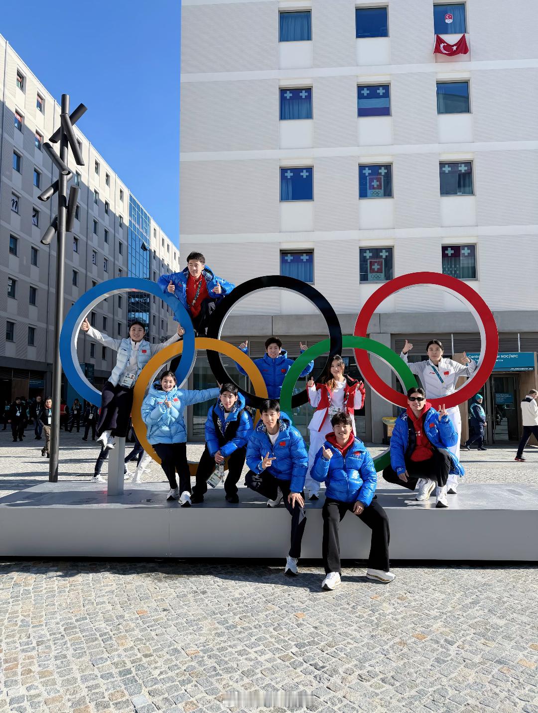 平平安安！ 顺顺利利！卸下包袱！ 全力以赴！无论结果如何！我们永远爱你们！！！v