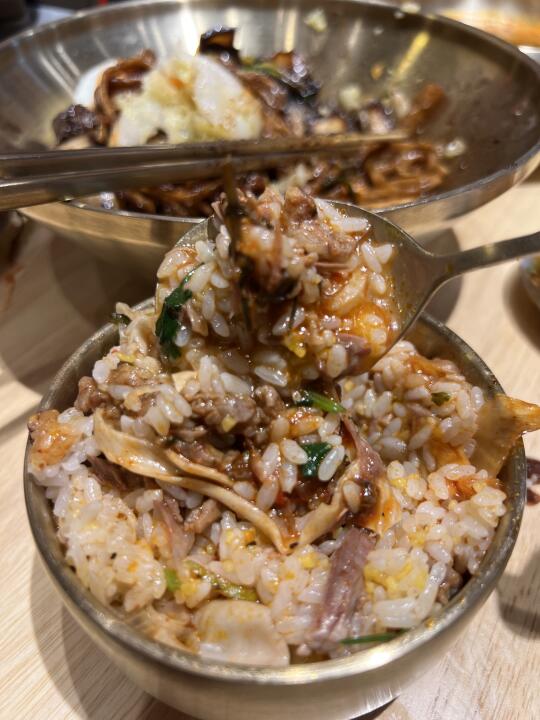 不去延吉，大连也有了！牛肉汤饭专门店，巨香