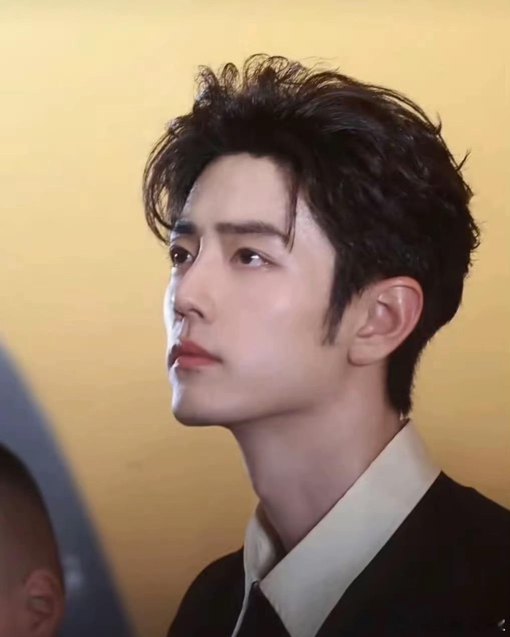 不懂了，肖战长成这样是啥意思啊蒸煮的容貌，粉丝的荣耀 