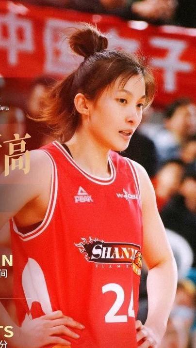 本来以为是一场势均力敌的精彩较量，没想到成了一边倒的碾压局。
WCBA总决赛第一