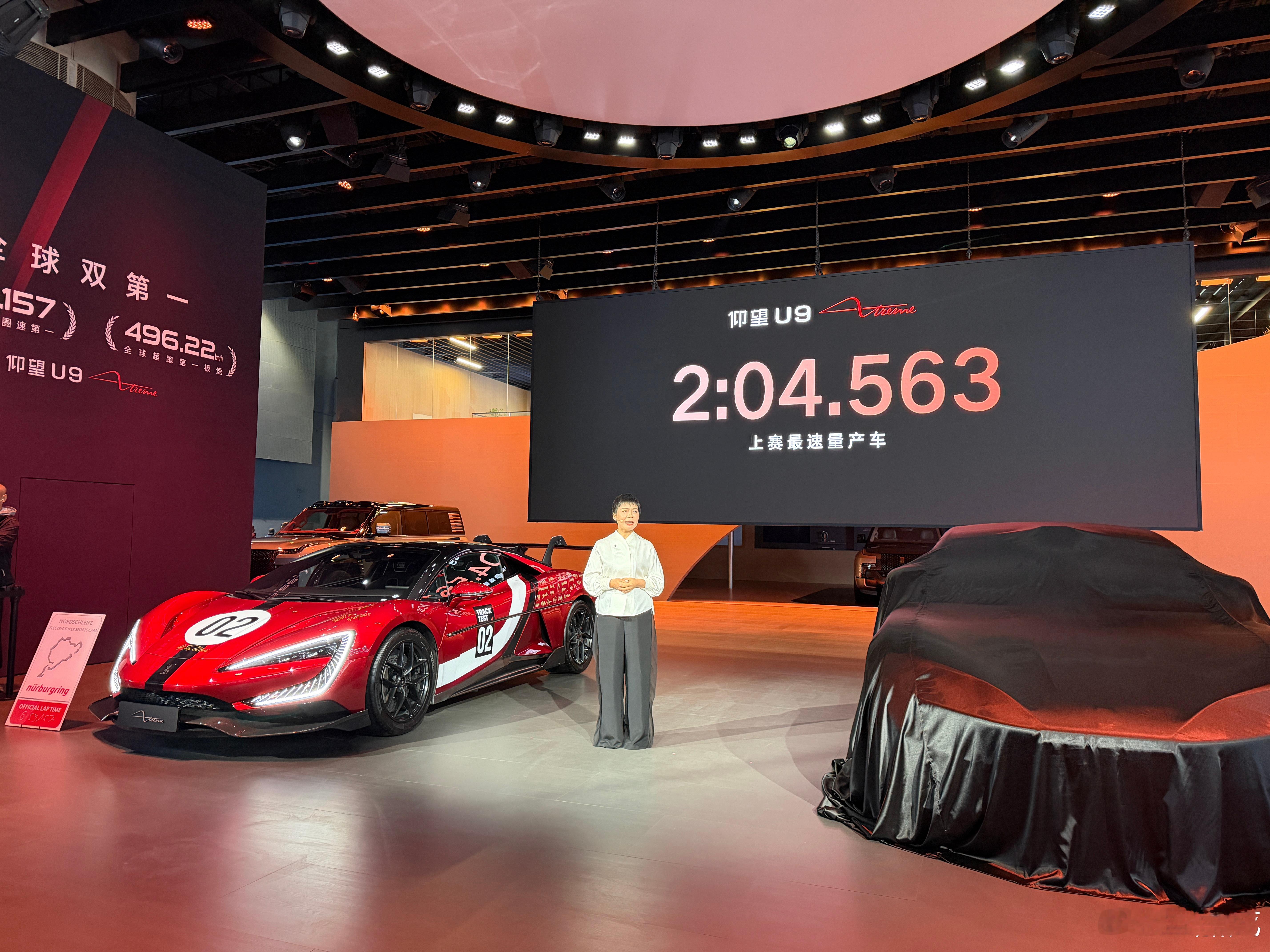 不是！下雨跑这个圈速啊？？？是人啊 