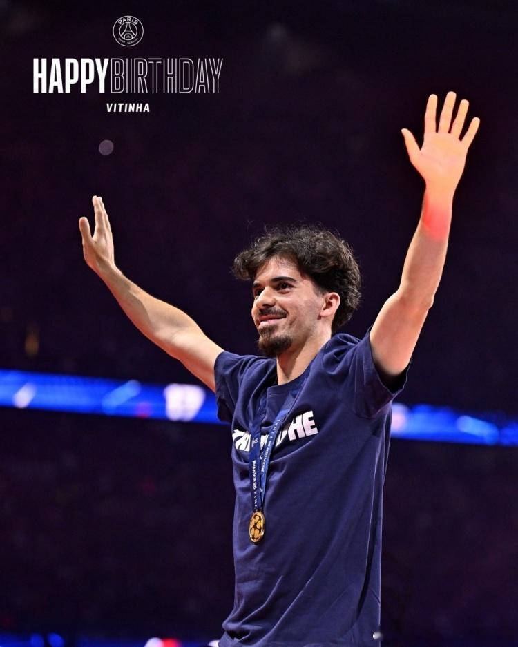 2月13日 今天是巴黎圣日耳曼中场维蒂尼亚的26岁生日，巴黎圣日耳曼官方为他庆生