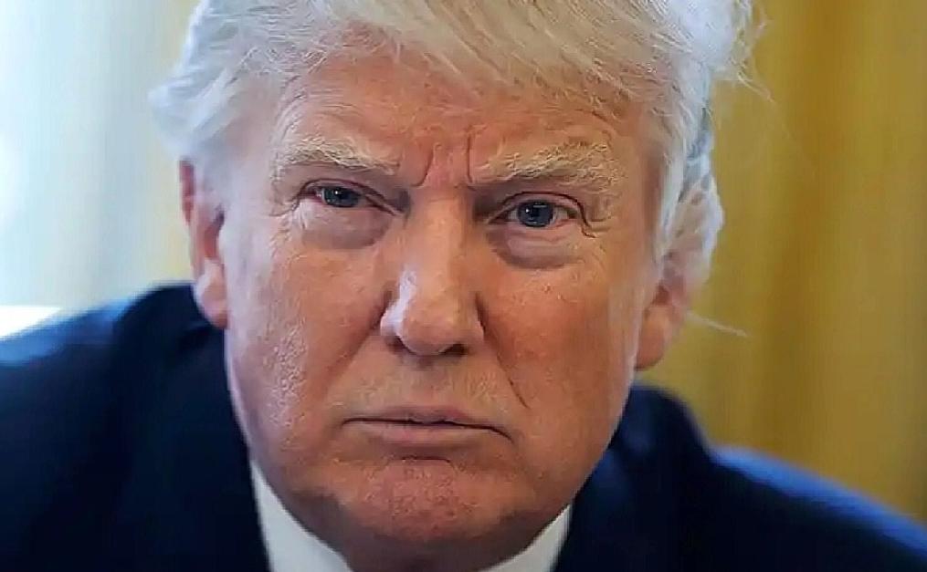 特朗普再风光也只是过客，说白了，一离开总统宝座，啥也不是！

如今他已是 80 