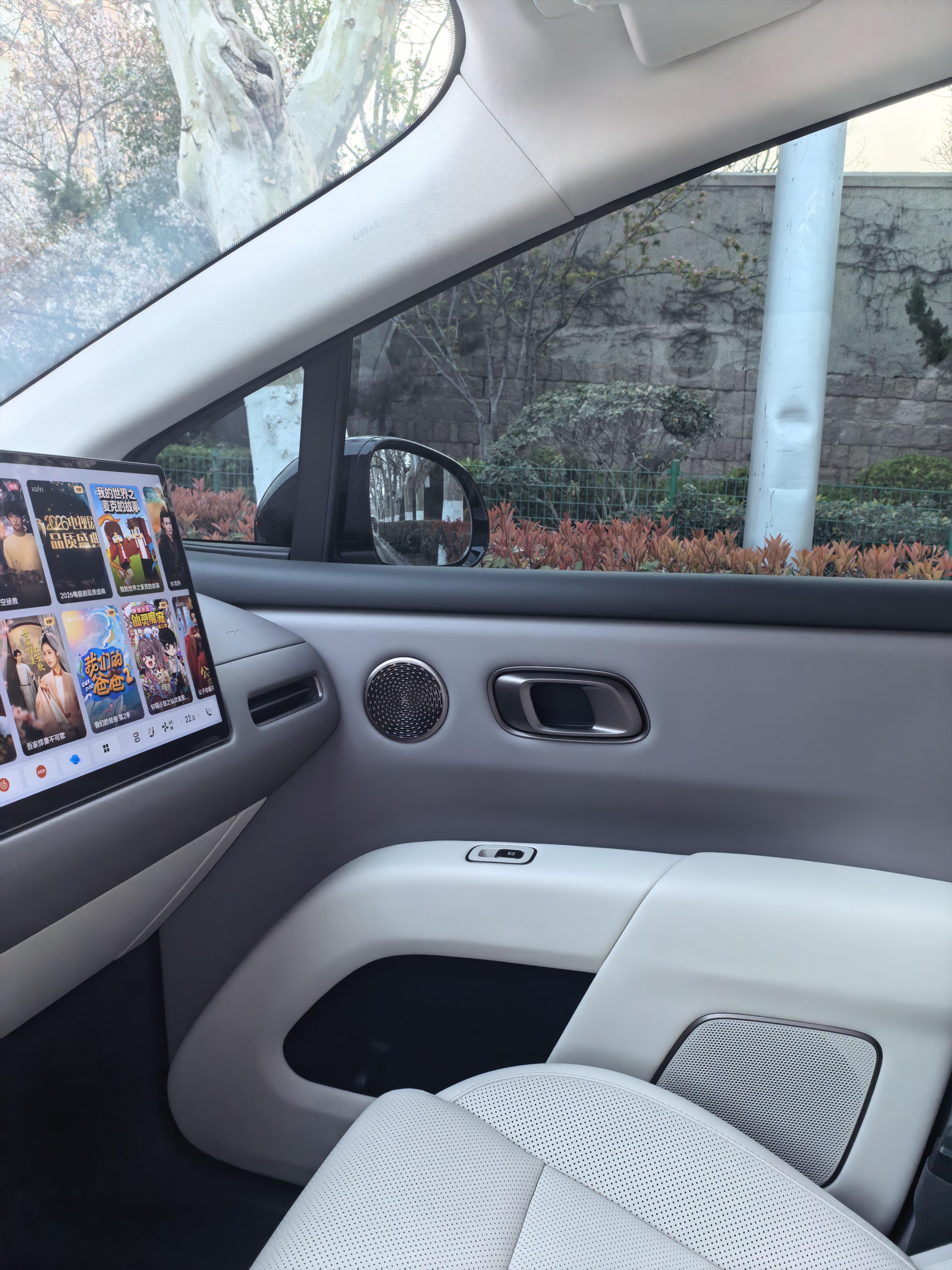 我为什么喜欢理想？跟它产品力强没什么关系。也跟底盘技术和智驾水平也没关系。更跟它