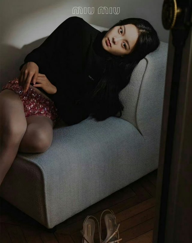 miumiu都卖起钻石内裤了，买了像lisa去参加疯马秀吗 ​​​