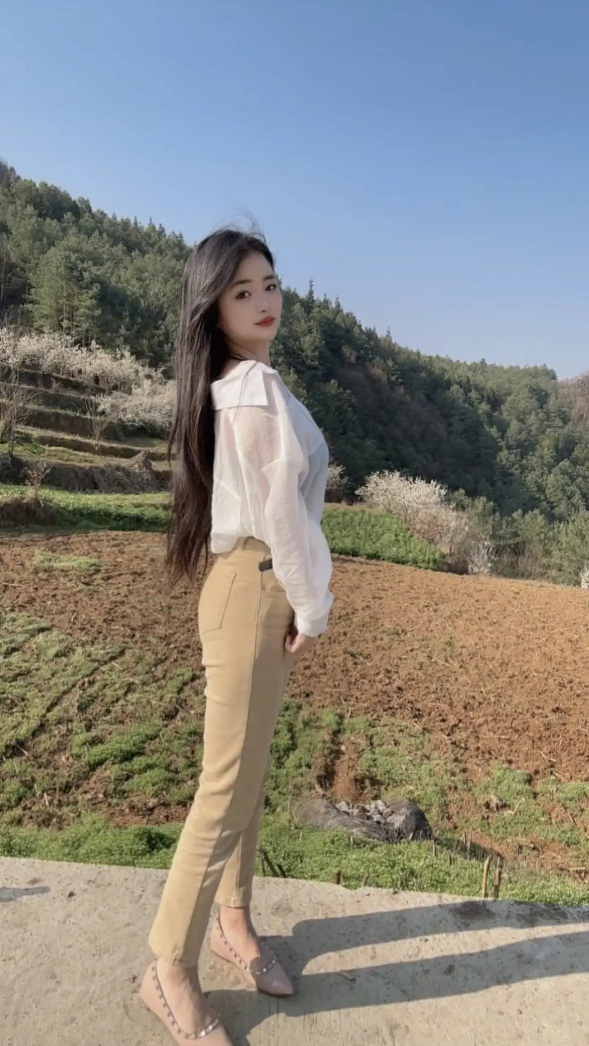 娶媳妇就要娶贵州的，她从小过惯了粗茶淡饭的日子，苦也能陪你一辈子