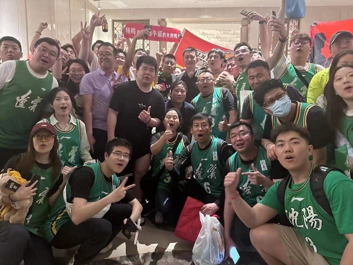 “辽宁精神！辽宁底蕴！流淌在每个球员的血液中！我们为辽宁篮球代言！！！”为信仰而
