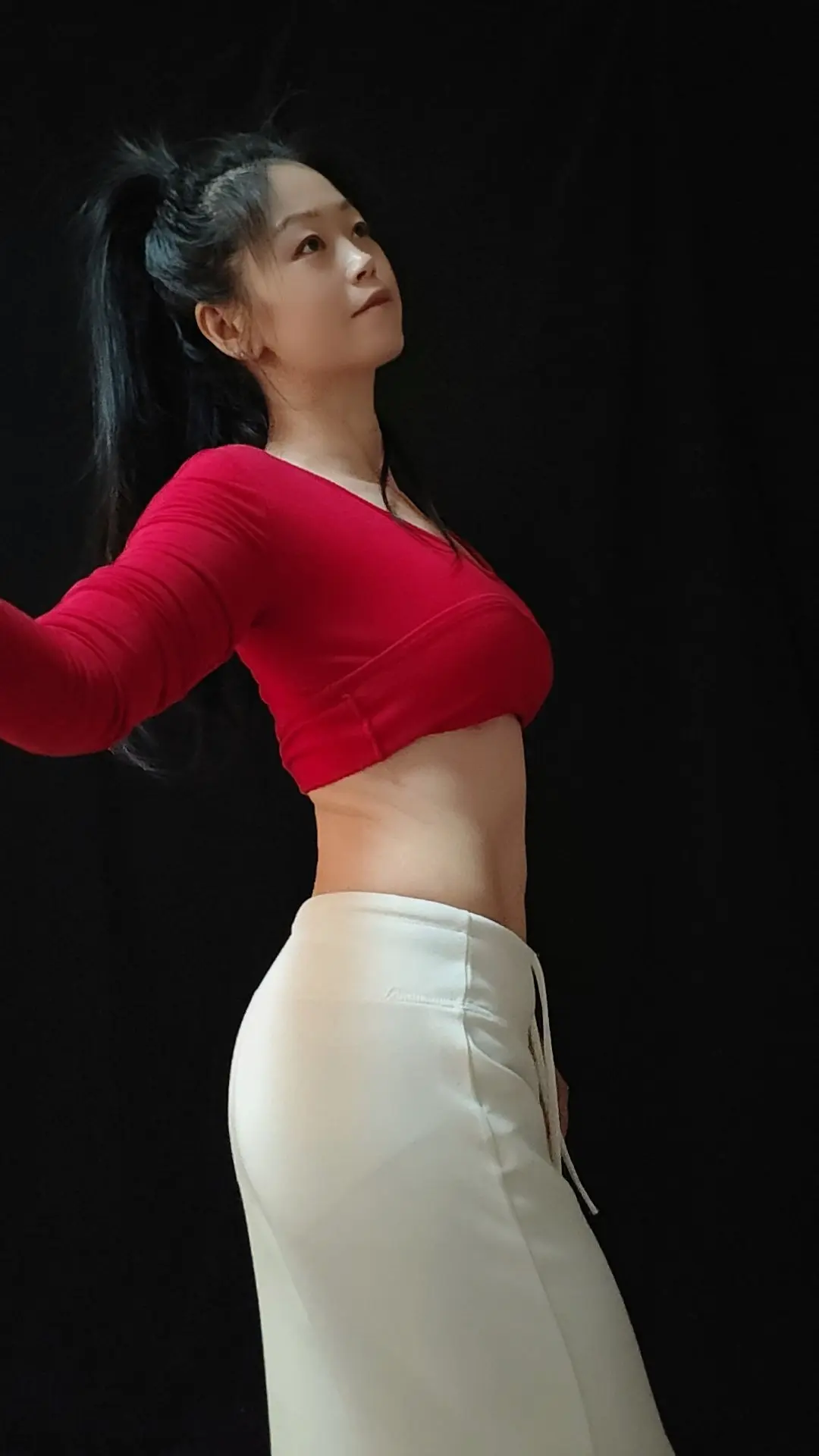 贤惠换不来心疼，懂事也得不到偏爱，当你习惯把所有委屈默默咽下，别人只会...