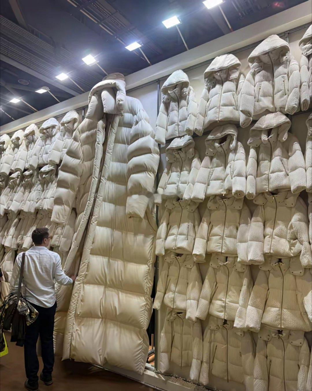 这衣服是设计给姚明女儿穿的吗？ 