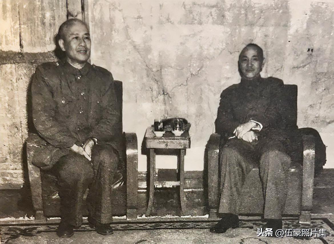 这是1949年11月20日，重庆，这是白崇禧在大陆撤退前最后一次会晤，商量如何支