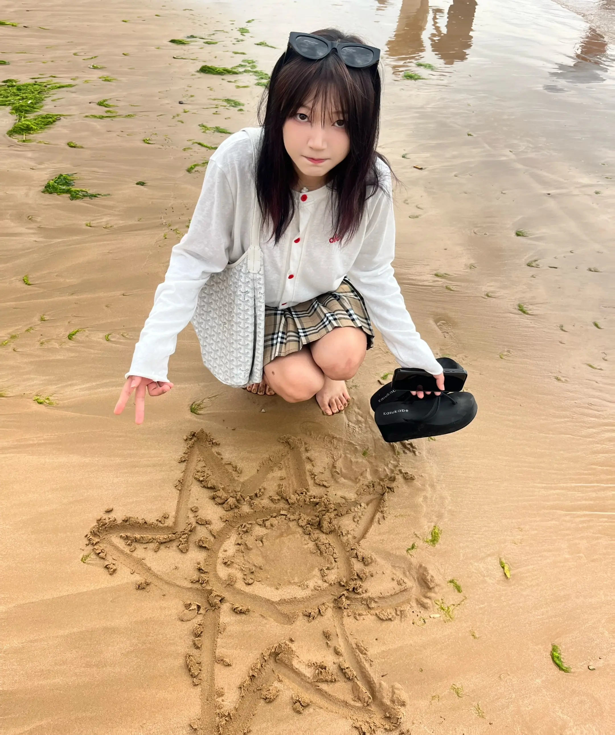 🕶️。