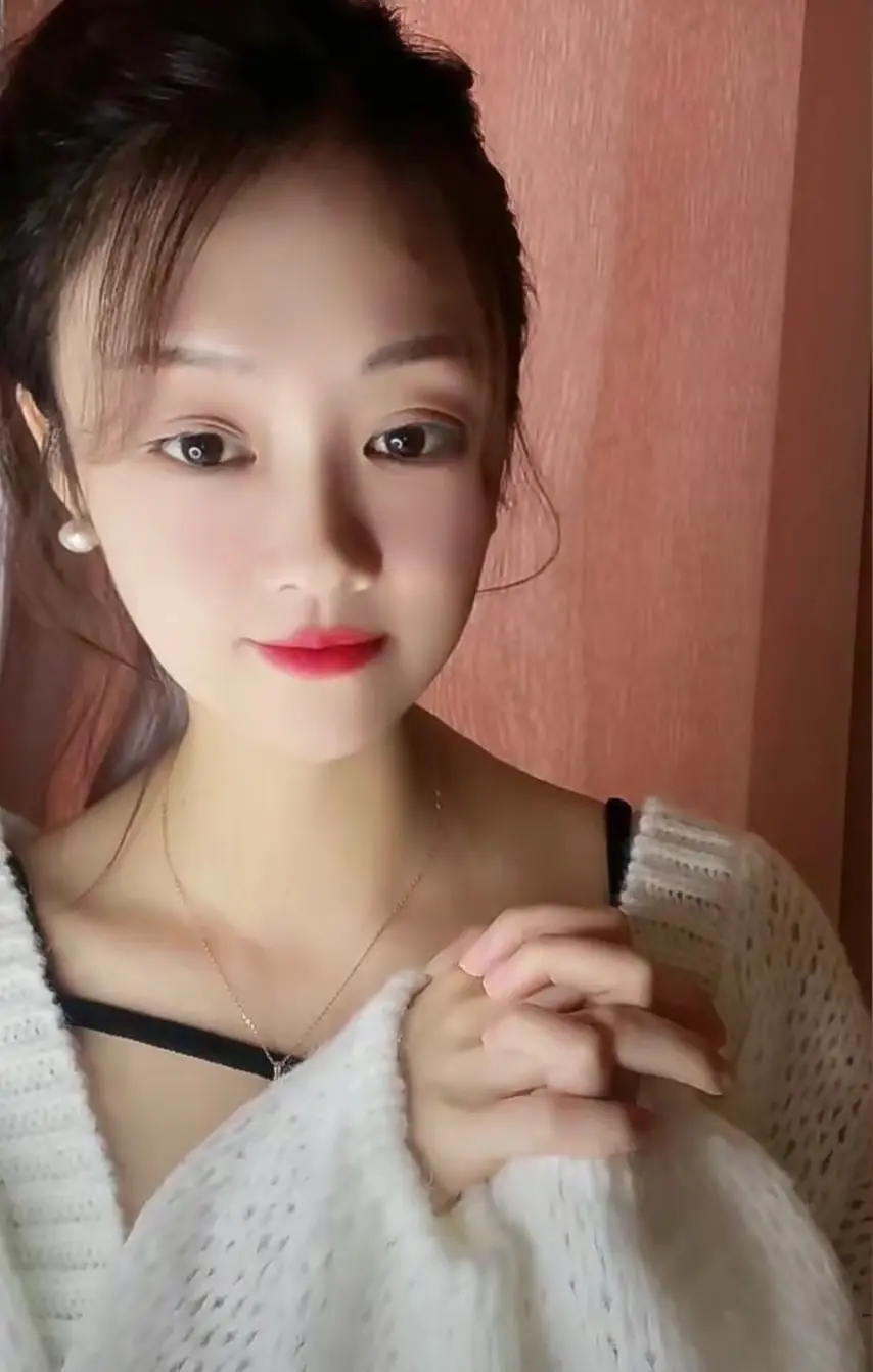 不要因为别人都交卷了，就乱写答案。沉住气，安下心慢慢来