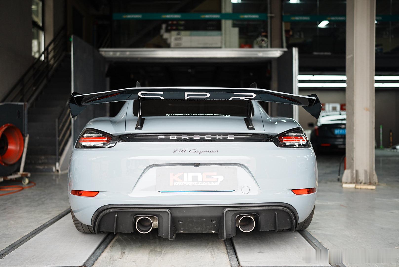 保时捷宣布继续提供燃油版718，欧盟的燃油发动机停产计划自己也玩砸了。保时捷又要